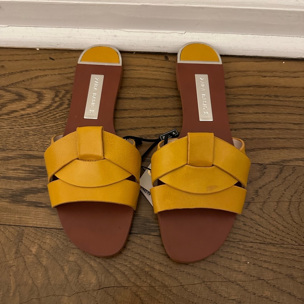 Zara slides